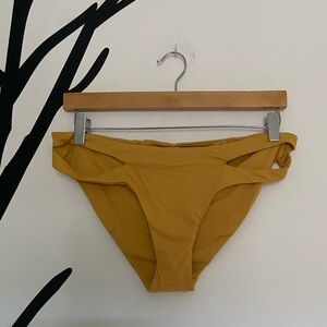 NWT Dippin Daisy’s Charmer split side swim bottoms in honey